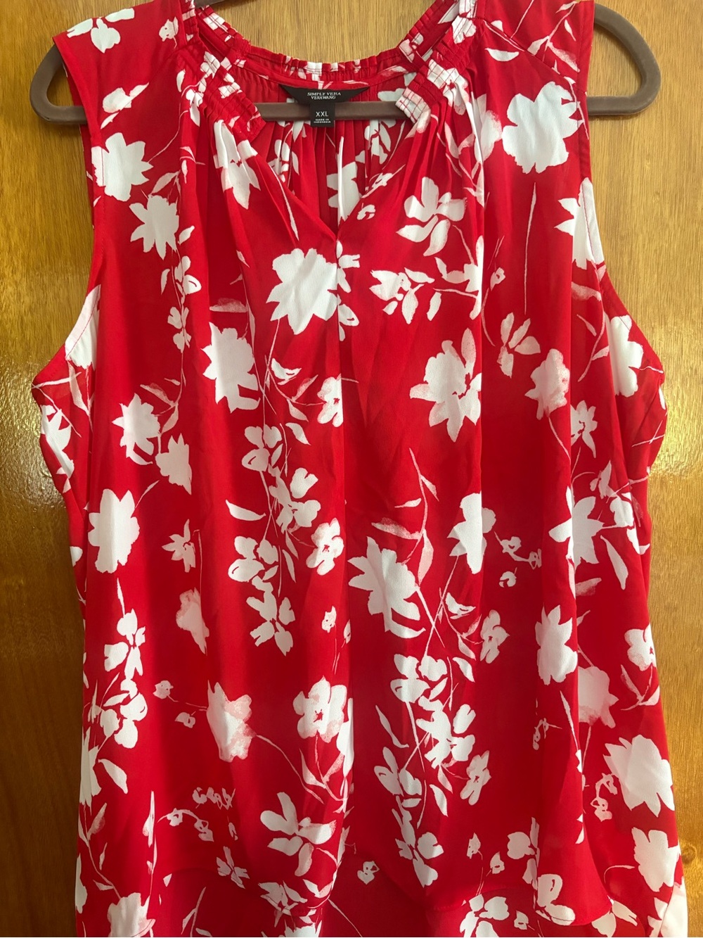 Vera wang top like new